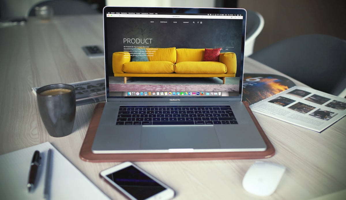 Exploring Page Builders: Drag-and-Drop Design Freedom in WordPress